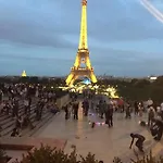 Junior Tour Eiffel Paris