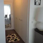 Junior Tour Eiffel Oda ve Kahvaltı 4*
