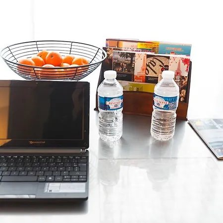 Junior Tour Eiffel B&B