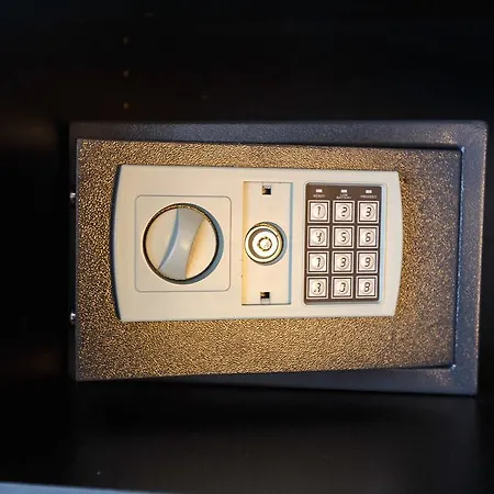 Junior Tour Eiffel 4* 파리