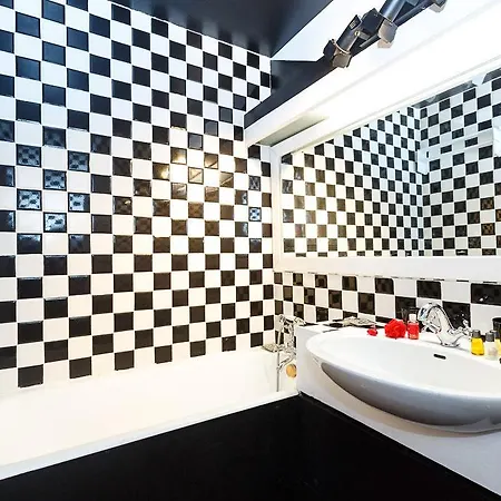 Bed & Breakfast Junior Tour Eiffel Paris