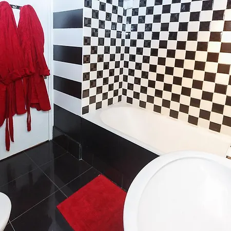 Junior Tour Eiffel 4* 파리