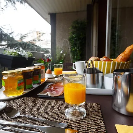 Junior Tour Eiffel B&B 파리