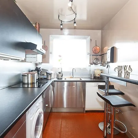 Bed & Breakfast Junior Tour Eiffel Paris