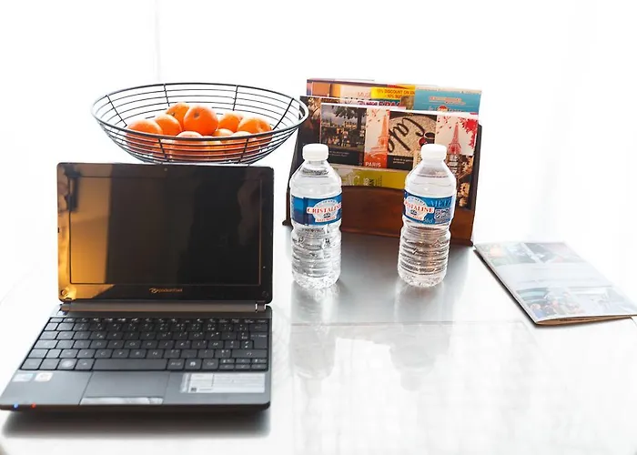 Junior Tour Eiffel 住宿加早餐酒店