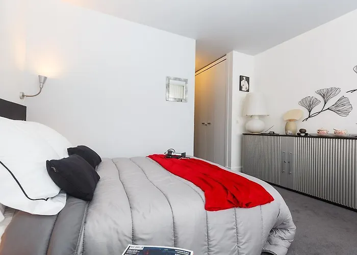 Junior Tour Eiffel Paris