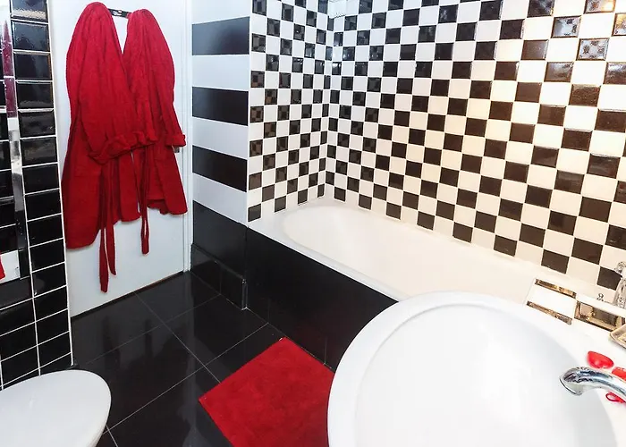 Junior Tour Eiffel 4* 巴黎