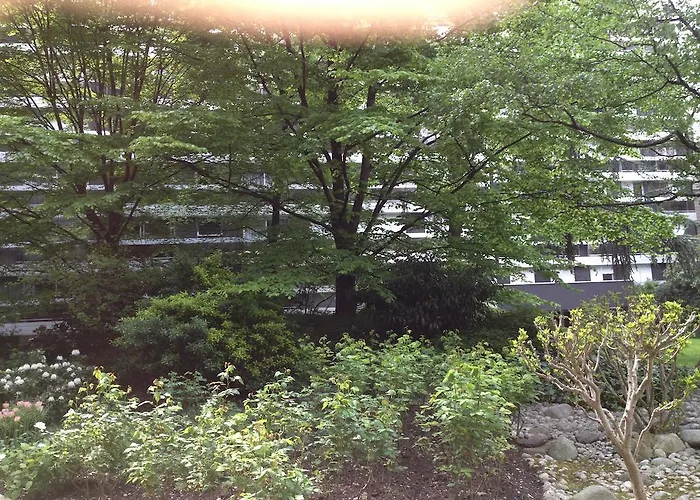 Junior Tour Eiffel 住宿加早餐酒店 4*